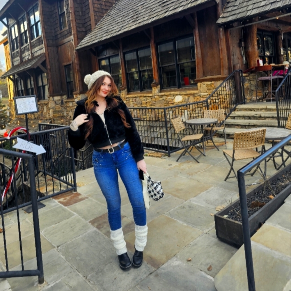 Meet your Posher, Cat